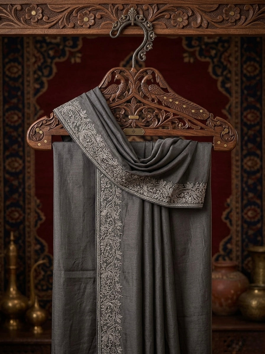 Grey Floral Poly Crepe Saree